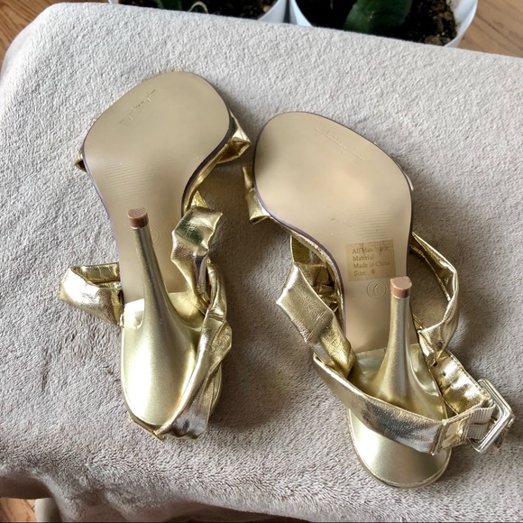 ✨2/$15✨ Shoes: Mariachi Mani 4” Heels, Size 6 🛍 Bundle Me! - Picture 9 of 14